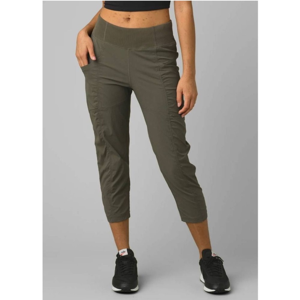 OFFERS WELCOME!!  Prana Koen Capri Pants Green Small